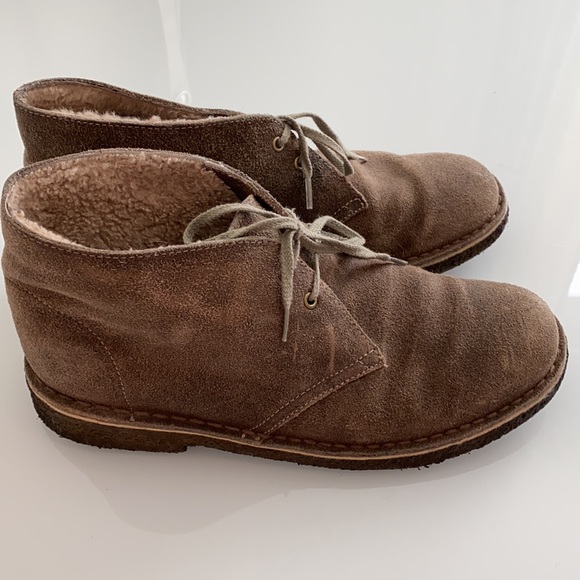 Clark Original Chucks - Wm size 8 - Picture 1 of 6